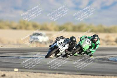 media/Dec-07-2025-CVMA (Sun) [[3e7d2de5dc]]/Race 18-Formula Twins-Formula 40 UL/